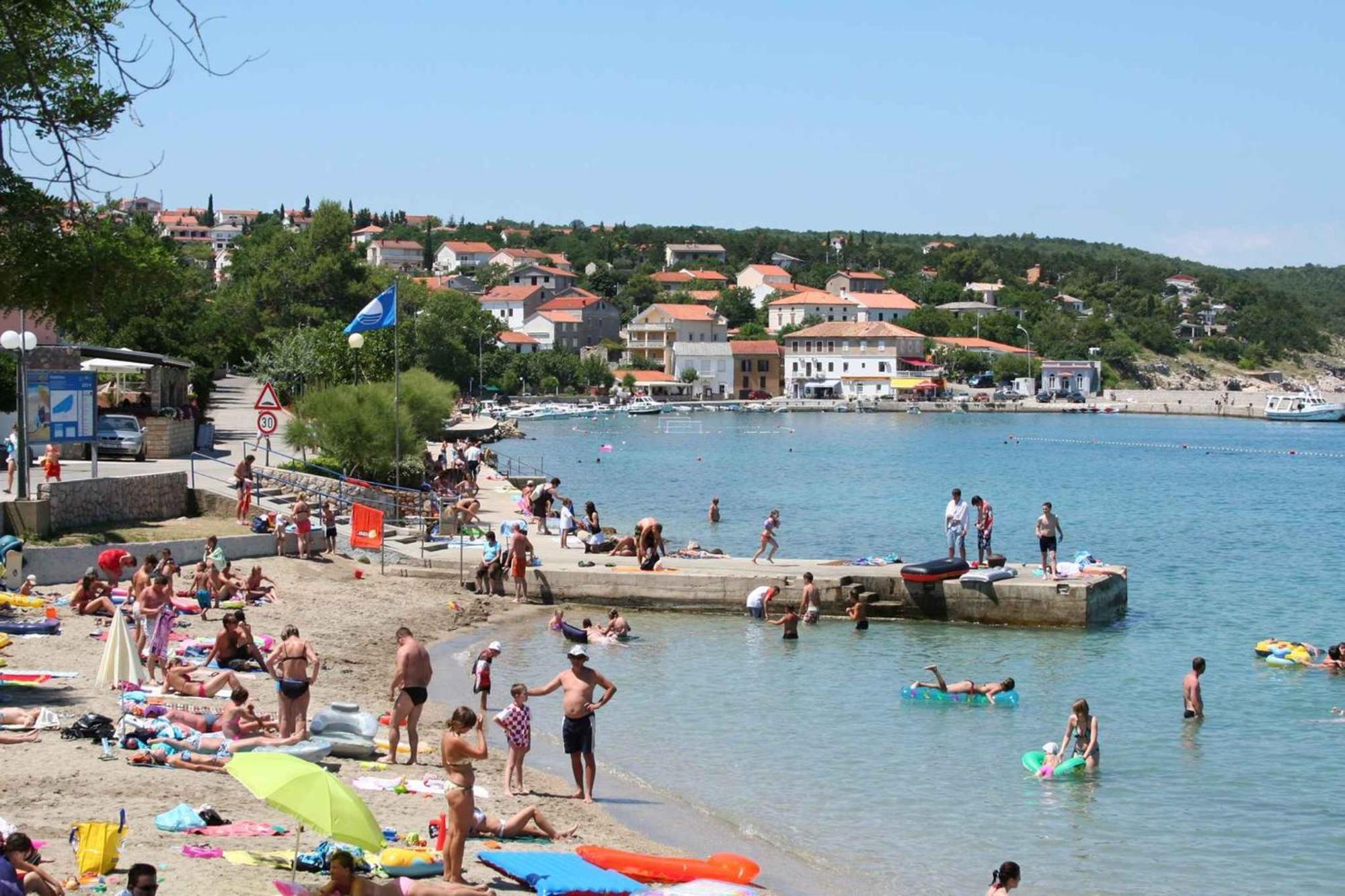 Apartments In Silo/Insel Krk 13442 Екстериор снимка
